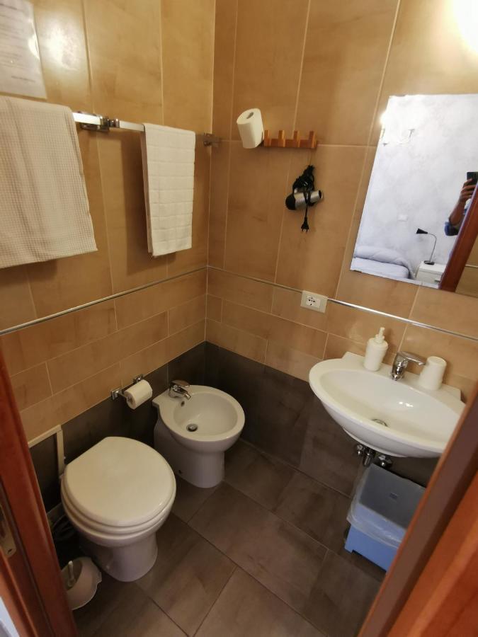 Bed And Breakfast Piramide Рим Екстериор снимка